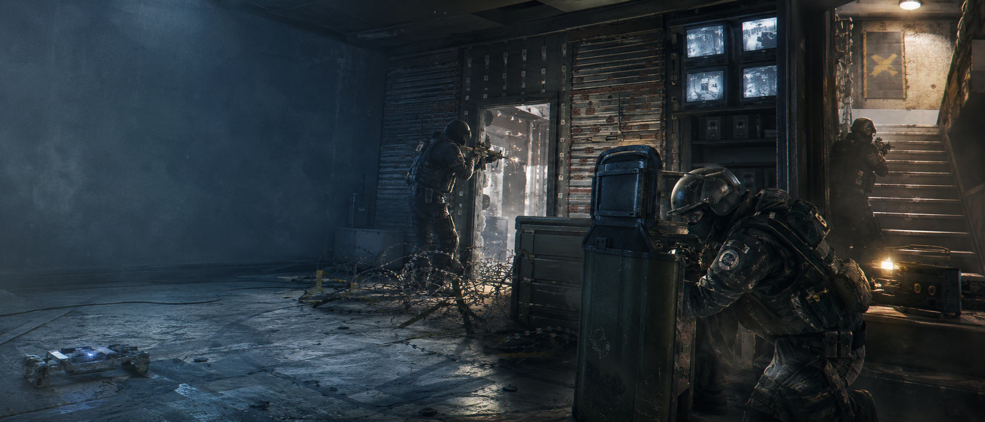 R6S defender guide, how to hold sites R6S, R6S defense tips, best site setup Siege, reinforcement guide R6S, rotation holes R6S, anchor vs roamer R6S, utility layering Siege